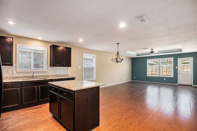 304 Chert Lane, Fort Worth, TX 76131