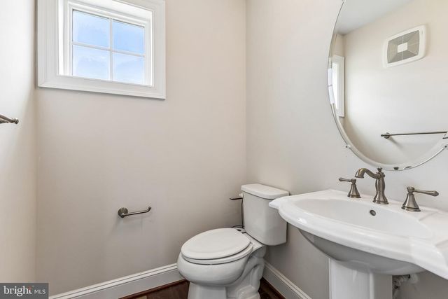 42058 BARRYMOORE PL, Chantilly, VA 20152