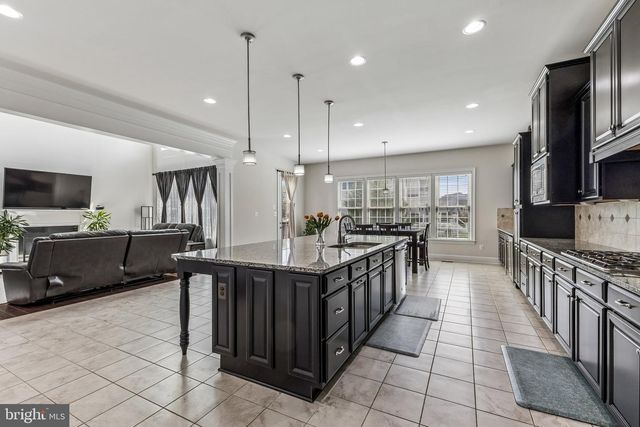 42058 BARRYMOORE PL, Chantilly, VA 20152
