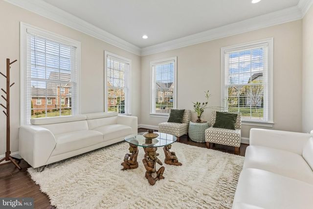 42058 BARRYMOORE PL, Chantilly, VA 20152