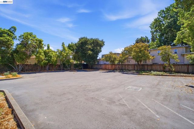 1325 B St, Hayward, CA 94541