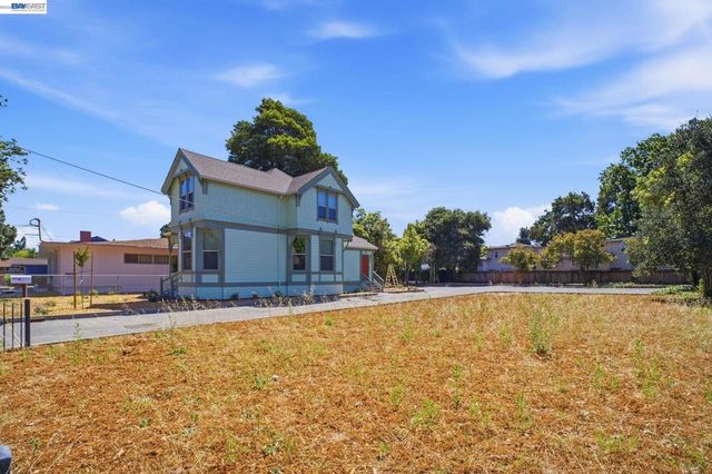 1325 B St, Hayward, CA 94541