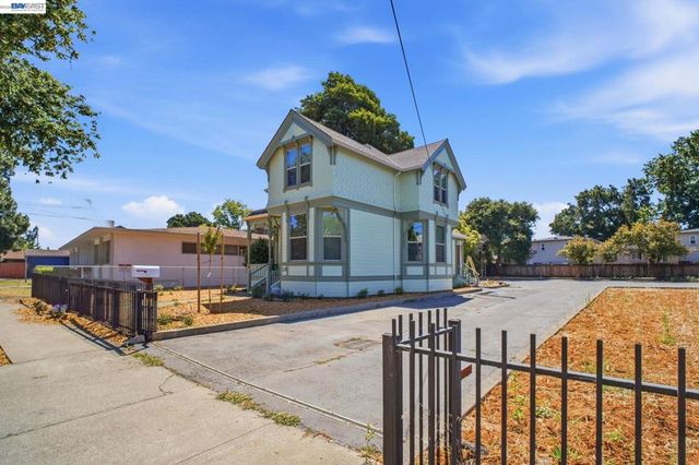 1325 B St, Hayward, CA 94541
