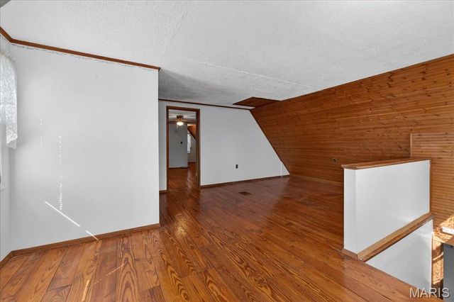 10300 Toelle Lane, St Louis, MO 63137