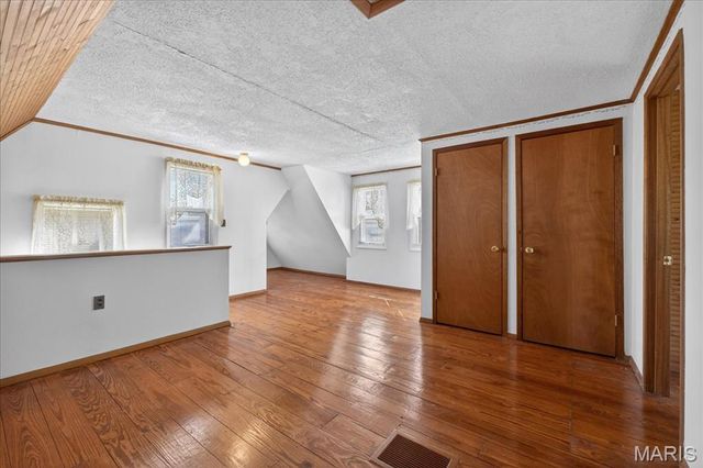 10300 Toelle Lane, St Louis, MO 63137