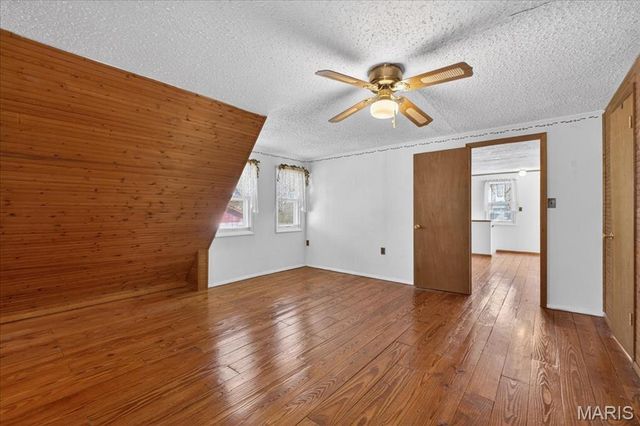 10300 Toelle Lane, St Louis, MO 63137