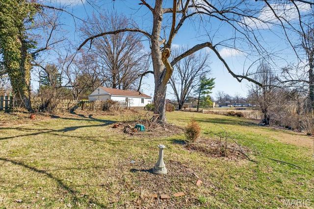 10300 Toelle Lane, St Louis, MO 63137