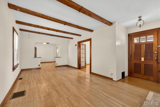 10300 Toelle Lane, St Louis, MO 63137