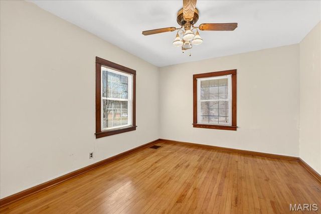 10300 Toelle Lane, St Louis, MO 63137