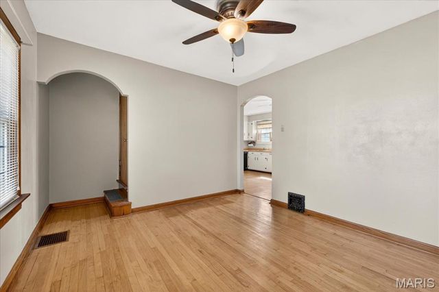 10300 Toelle Lane, St Louis, MO 63137