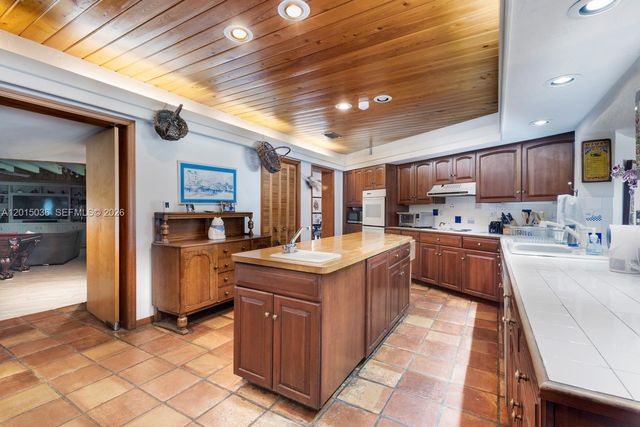 5340 Banyan Dr, Coral Gables, FL 33156