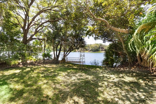 5340 Banyan Dr, Coral Gables, FL 33156