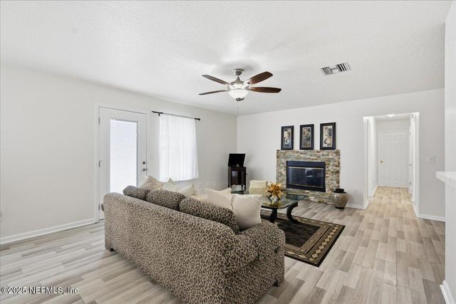 4132 STILLWOOD Drive, Jacksonville, FL 32257