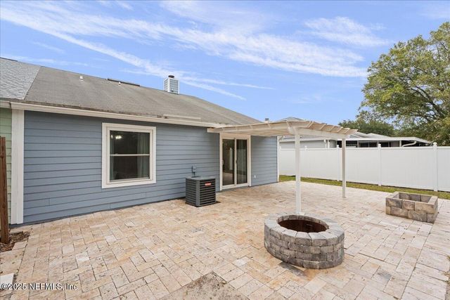 4132 STILLWOOD Drive, Jacksonville, FL 32257