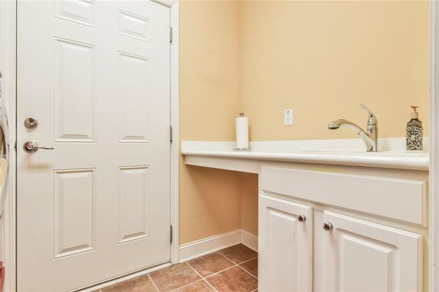 6314 Windrush Court, Hoschton, GA 30548