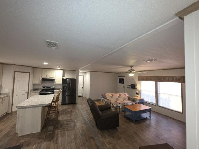 121 Geronimo Street, Ferris, TX 75125