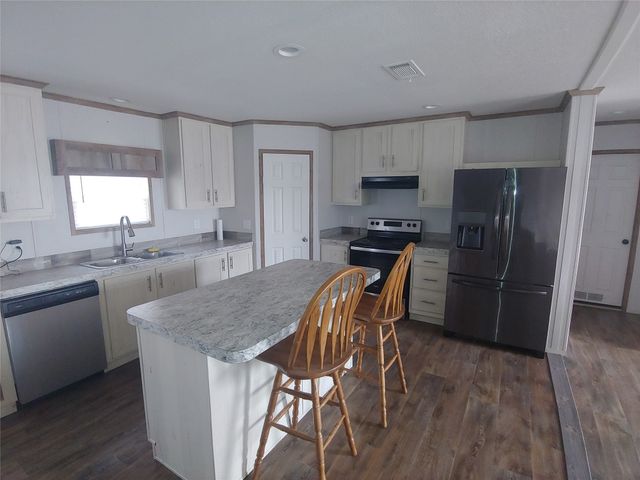 121 Geronimo Street, Ferris, TX 75125