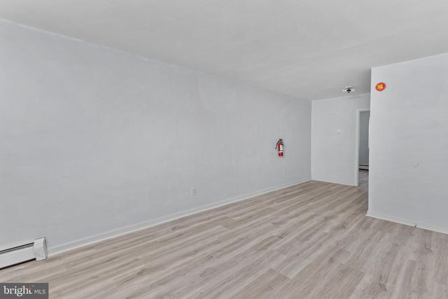 106 NEWTON AVE N, Oaklyn, NJ 08107