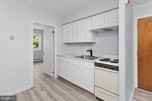 106 NEWTON AVE N, Oaklyn, NJ 08107