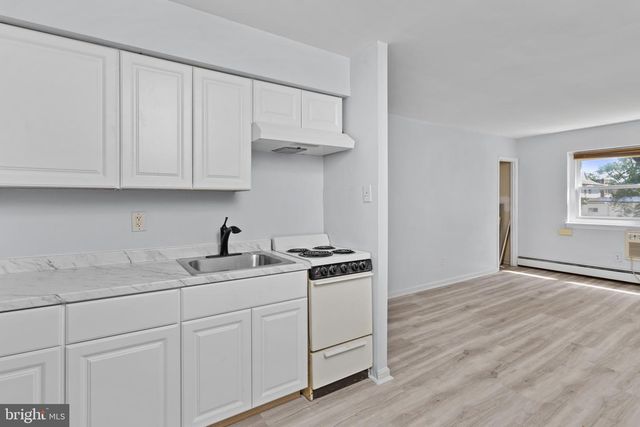 106 NEWTON AVE N, Oaklyn, NJ 08107