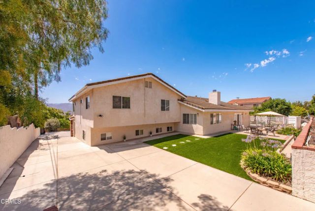2210 Via Loma, Camarillo, CA 93012