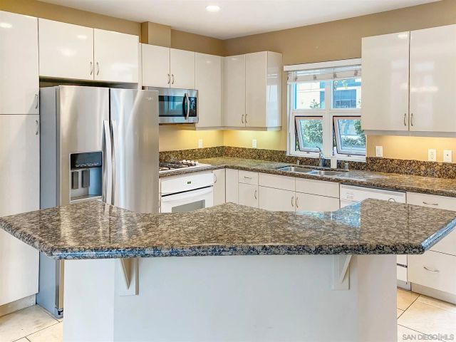 555 Front St 205, San Diego, CA 92101