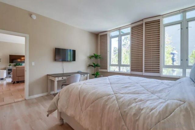 555 Front St 205, San Diego, CA 92101