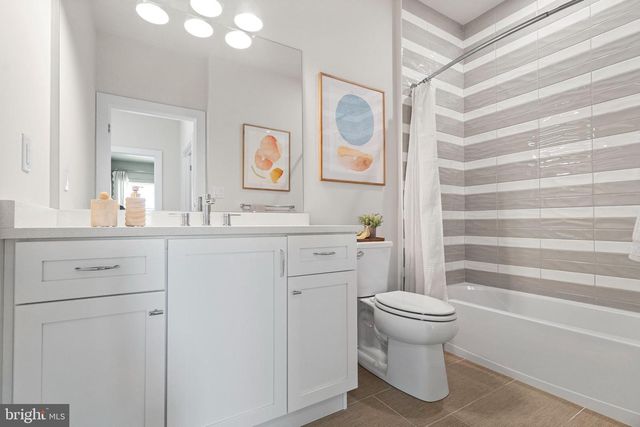 260 RIVER TRAIL CIR, King Of Prussia, PA 19406