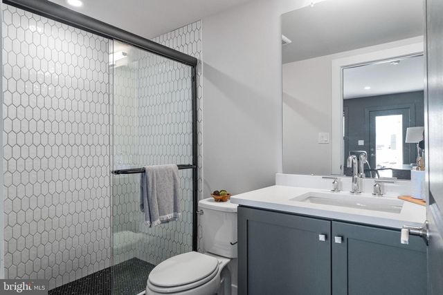 260 RIVER TRAIL CIR, King Of Prussia, PA 19406