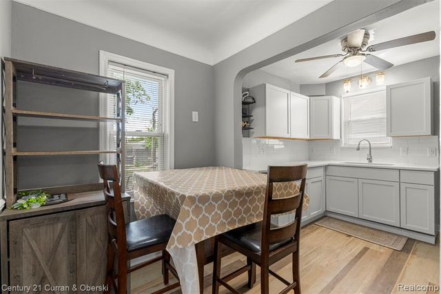 1178 Fort Park Boulevard, Lincoln Park, MI 48146