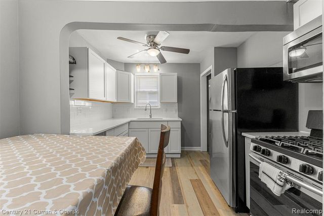 1178 Fort Park Boulevard, Lincoln Park, MI 48146