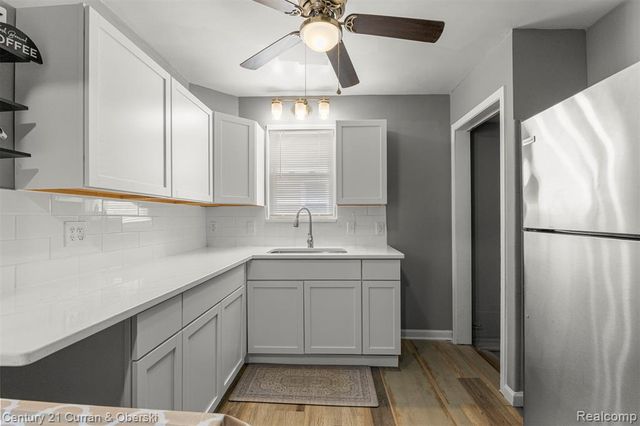 1178 Fort Park Boulevard, Lincoln Park, MI 48146