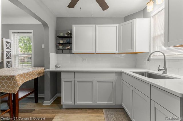 1178 Fort Park Boulevard, Lincoln Park, MI 48146