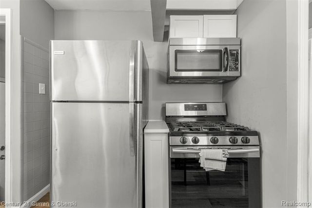 1178 Fort Park Boulevard, Lincoln Park, MI 48146