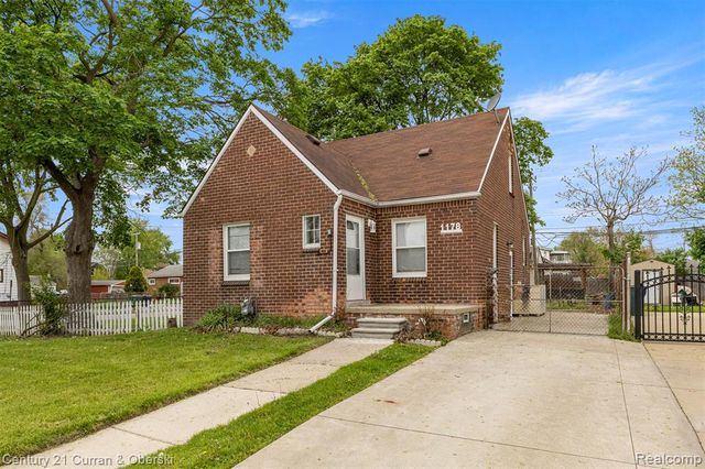 1178 Fort Park Boulevard, Lincoln Park, MI 48146