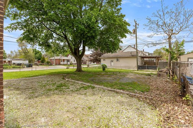 1178 Fort Park Boulevard, Lincoln Park, MI 48146