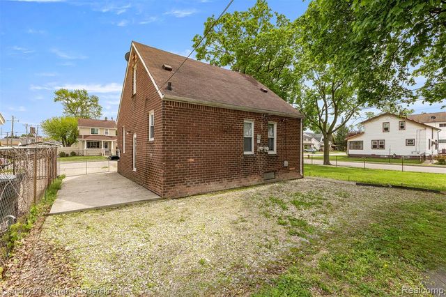 1178 Fort Park Boulevard, Lincoln Park, MI 48146
