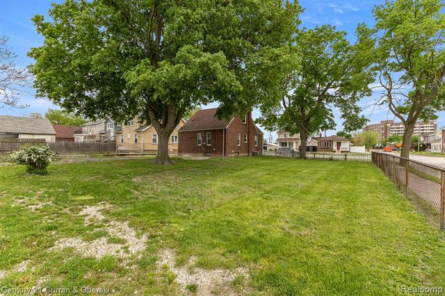 1178 Fort Park Boulevard, Lincoln Park, MI 48146