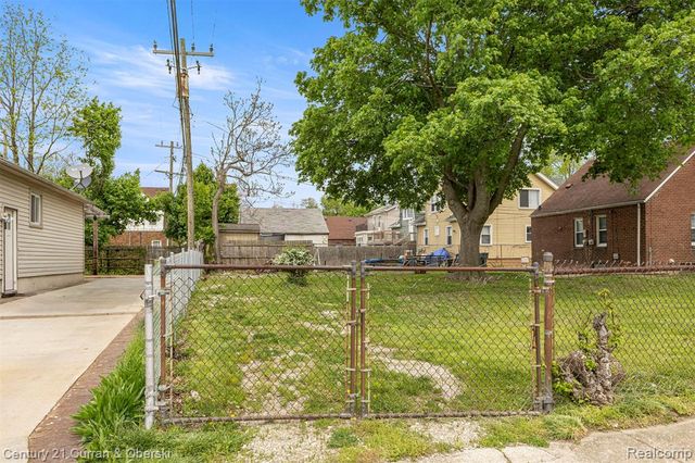 1178 Fort Park Boulevard, Lincoln Park, MI 48146