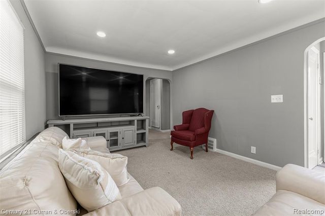 1178 Fort Park Boulevard, Lincoln Park, MI 48146