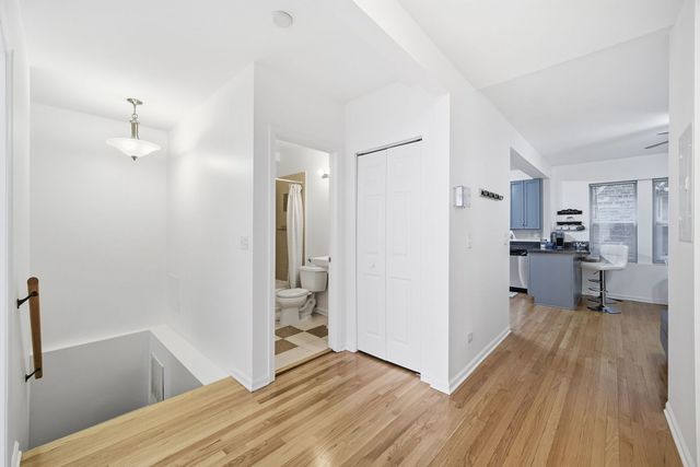 6305 N Claremont Avenue 1, Chicago, IL 60659