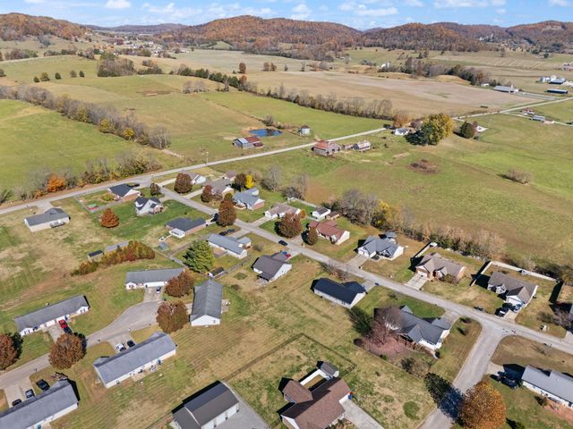 76 Waterford Way, Somerset, KY 42501