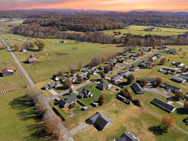 76 Waterford Way, Somerset, KY 42501