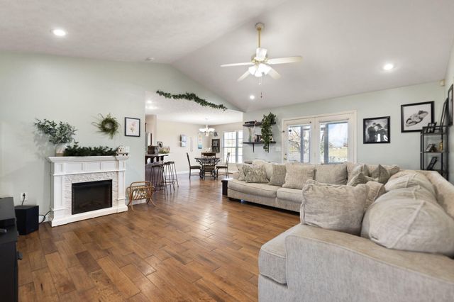 76 Waterford Way, Somerset, KY 42501