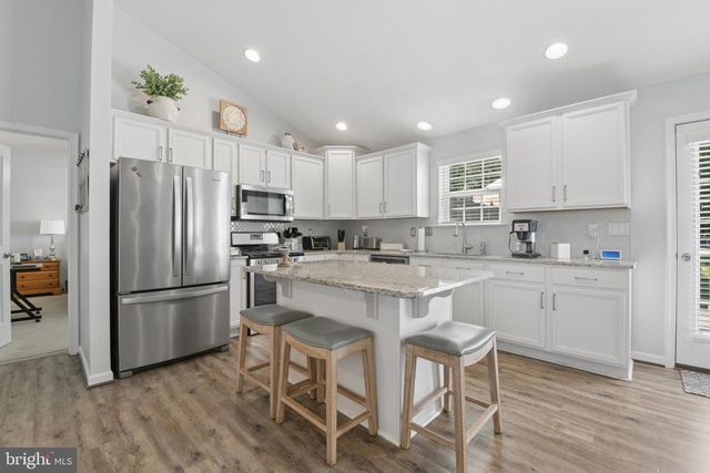 61 HUNTMASTER DR, Hanover, PA 17331