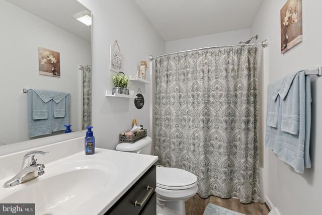 61 HUNTMASTER DR, Hanover, PA 17331