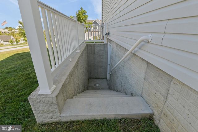 61 HUNTMASTER DR, Hanover, PA 17331