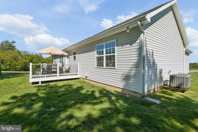 61 HUNTMASTER DR, Hanover, PA 17331