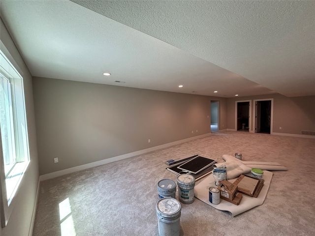 4710 178th Street, Urbandale, IA 50323