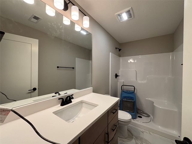 4710 178th Street, Urbandale, IA 50323